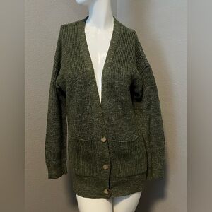 Lucky Brand Women’s Forest Green 3 Front Buttons LS  Sweater Size XS / TP